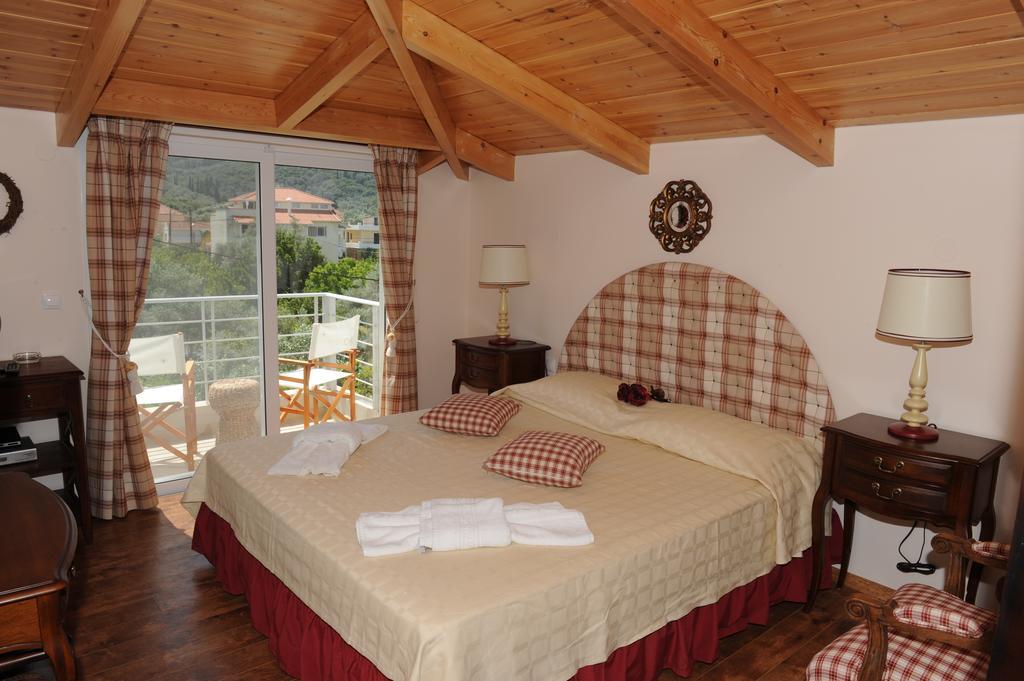 Agnadi Suites Episkopos 객실 사진